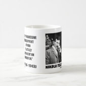 Nikola Tesla Progressive Entwicklung des Menschent Kaffeetasse (Mittel)