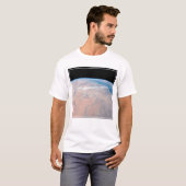 Nile River Winding Northward neben dem Roten Meer T-Shirt (Vorne ganz)