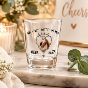 Nimm einen Schluck Wir haben den Knoten gebunden F Schnapsglas