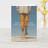 Nimm nur Erinnerungen, verlass nur Fußspuren Karte (Gelbe Blume)