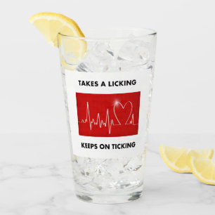 Nimmt ein Lecken - behält auf dem Ticken Glas