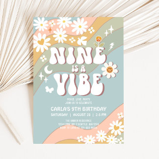 NINE ist ein Vibe Daisy Hippie 70er Retro Birthday Einladung