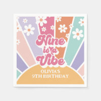 Nine ist eine Vibe Retro Sunshine Rainbow Daisy