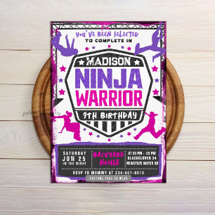 Ninja-Athletikkämpfer Pink Purple Geburtstagsfeier Einladung