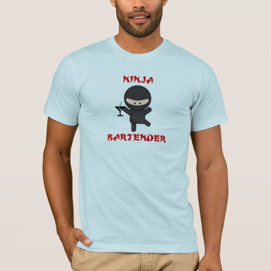 Ninja Barkeeper, der Martini hält T-Shirt (Vorderseite)