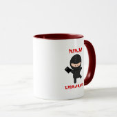 Ninja Bibliothekar mit Buch Tasse (VorderseiteRechts)