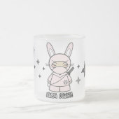 Ninja Häschen! Mit Shurikens Tasse (Mittel)