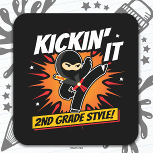 Ninja-Kick-Erster Tag in die Schule Quadratischer Aufkleber