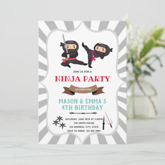 Ninja-Mädchen-Jota Geburtstag Einladung (Stehend Vorderseite)