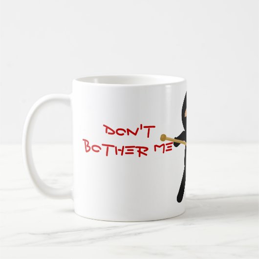 Ninja mit der strickende Nadel-Tasse Kaffeetasse (Links)