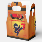 NINJA Movie Star Warrior Kicking it Karate Party Geschenkschachtel (Geöffnet)
