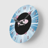 Ninja Pig auf Blue Runde Wanduhr (Winkel)