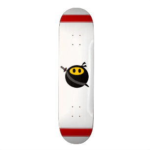 Ninja stellen gegenüber skateboard