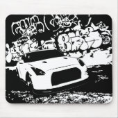 Nissan Skyline GTR mit Graffiti-Hintergrund Mousepad (Vorne)