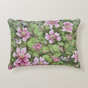 Nisten im Clematis Dekokissen