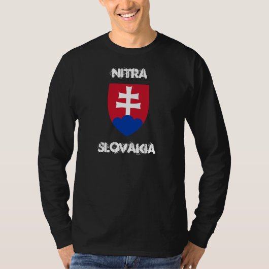Nitra, Slowakei mit Wappen T-Shirt (Vorderseite)