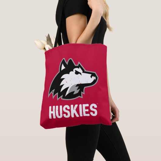 NIU-Huskies gestört Tasche (Von Nahem)