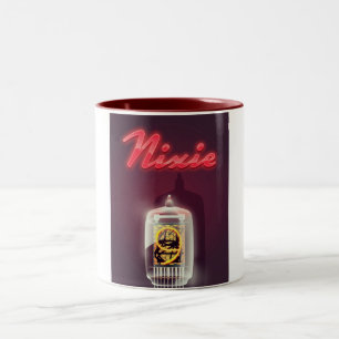 Nixie-Röhre Vintage Poster Zweifarbige Tasse