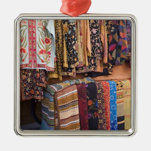 NM, New Mexico, Santa Fe, Navajo Bekleidung, Ornament Aus Metall (Vorne)