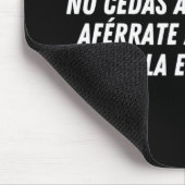 No Cedas Ante Las Mentiras (weiß) Mousepad (Ecke)