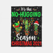 No Hugging Season Xmas 2021 Elf Reindeer Santa Ca Fleecedecke (Vorderseite)