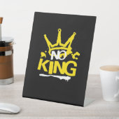 No King Minimal Clean Sockelschild (In SItu)
