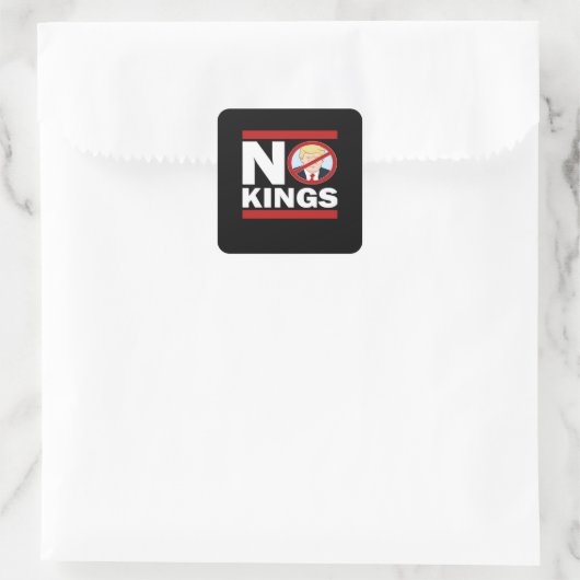 No Kings Anti Classic Minimal Clean Quadratischer Aufkleber (Tasche)