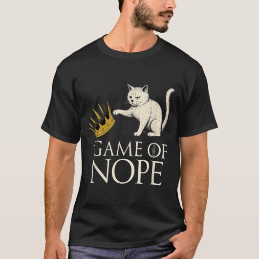 No Kings In America Funny Black Cat Kicking Crown  T-Shirt (Vorderseite)