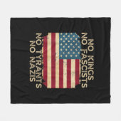 No Kings In America No Fascists We The People Poli Fleecedecke (Vorderseite (Horizontal))