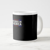No Kings In America Resist Retro Vintage Graphic Jumbo-Tasse (Vorderseite Rechts)