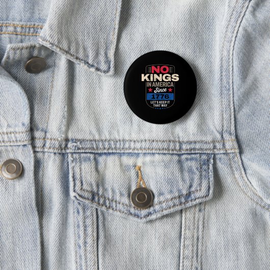No Kings In America Retro Classic Button (Beispiel)
