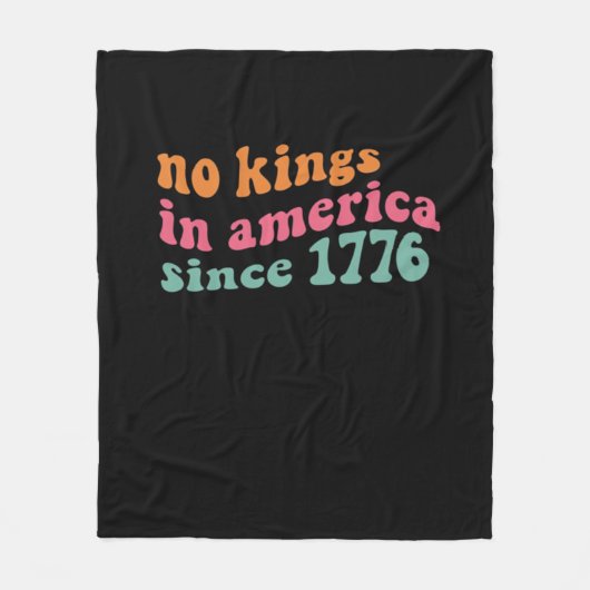 No Kings In America Since 1776 Freedom Classic Fleecedecke (Vorderseite)