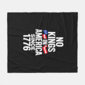 No Kings In America Since 1776 Simple Classic Fleecedecke (Vorderseite (Horizontal))