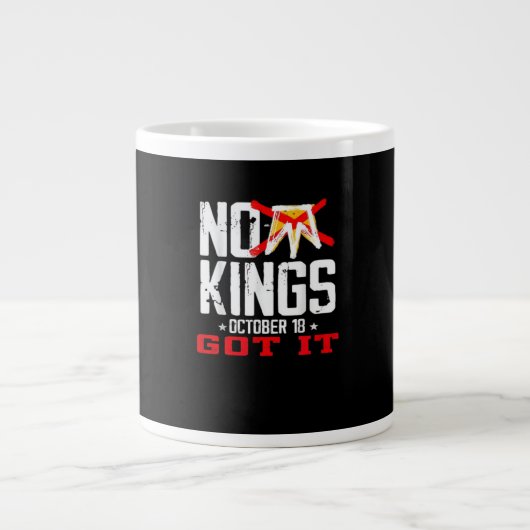 No Kings It Classic Minimal Design Jumbo-Tasse (Vorderseite)