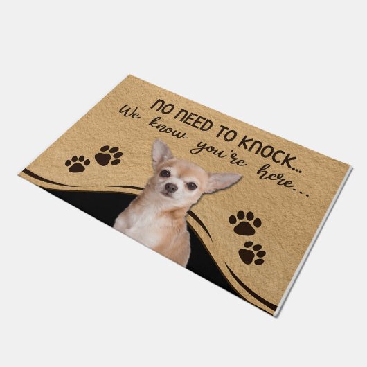 No Need To Knock We Know You're Here Chihuahua Fußmatte (Schrägansicht)