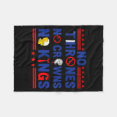 No Thrones No Crowns No Kings Fleecedecke (Vorderseite (Horizontal))