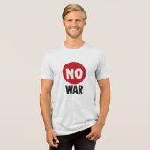 NO WAR — Weltweiter Friedensprotest Tri-Blend Shirt (Vorderseite voll)