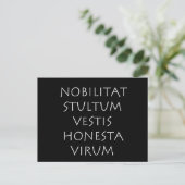 Nobilitat stultum vestis honesta virum postkarte (Stehend Vorderseite)