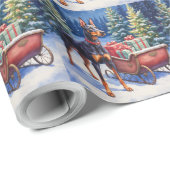 Noble Doberman Guarding Christmas Sleigh Winter Geschenkpapier (Rolleneckpunkt)