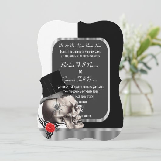 Noble gotische Schädelschwarzweiss-hochzeit Einladung (Stehend Vorderseite)