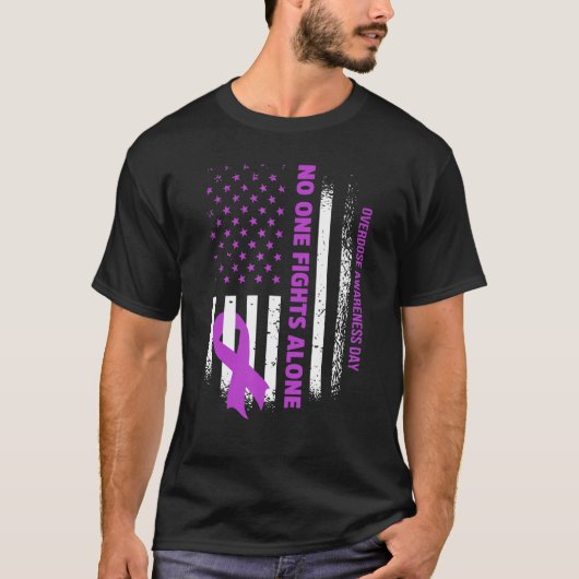 Nobody Fights Overdose Alone USA Flag purple Ribbo T-Shirt (Vorderseite)