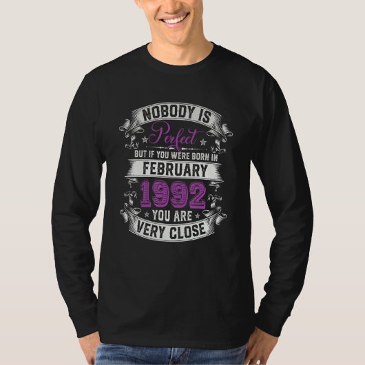 Nobody Is Perfect But If You Were Born In February T-Shirt (Vorderseite)