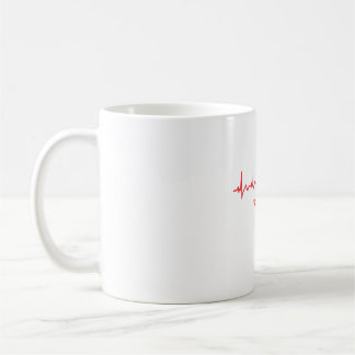 Noch am Leben – Minimales Herzschlag Dark Humor De Kaffeetasse