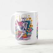 Noch ein Kapitel Skeletts Lesefeld Kaffeetasse (Vorderseite Links)