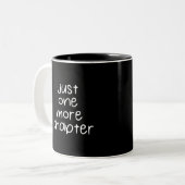 Noch ein Kapitel| Weitere Informationen Zweifarbige Tasse (Vorderseite Links)