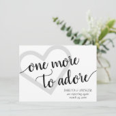 Noch eins zu Adore | Simple Black Heart Pregnancy Ankündigung (Stehend Vorderseite)