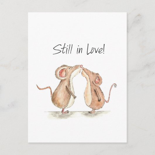 Noch in der Liebe - zwei niedliche küssende Mäuse Postkarte (Vorderseite)