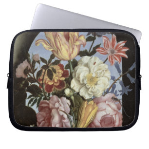 Noch Leben der Blumen in einem trinkenden Glas Laptopschutzhülle