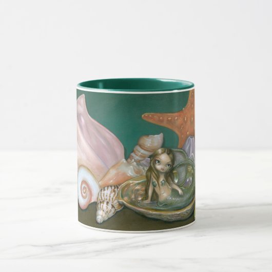 "Noch Leben mit eine Meerjungfrau-" der Tasse (Zentrum)