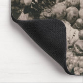 Noch Leben mit Frucht, 1860 (Sepia-Foto) Mousepad (Ecke)